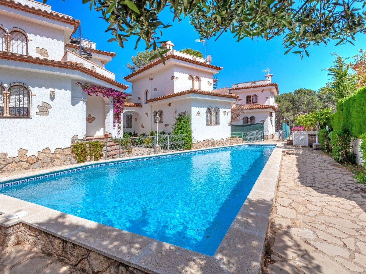 Villa confortable, 3 chambres, avec piscine