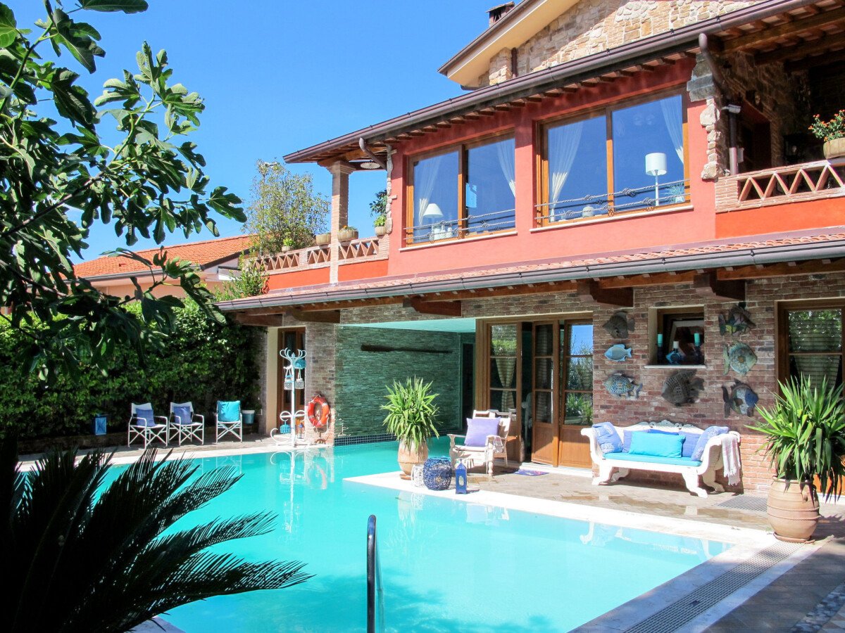 Villa 5 Schlafzimmer, mit Pool