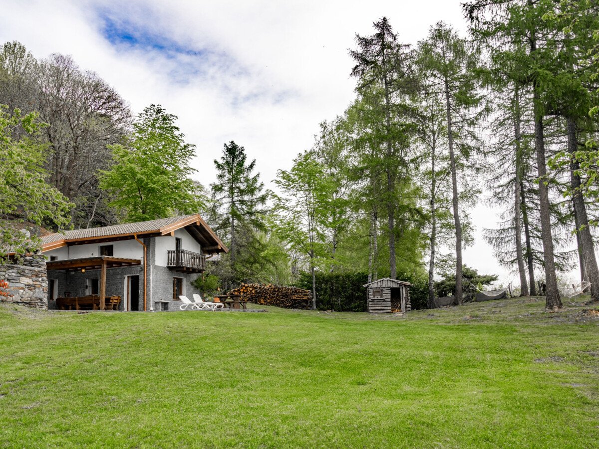 Casa 2 camere, con giardino