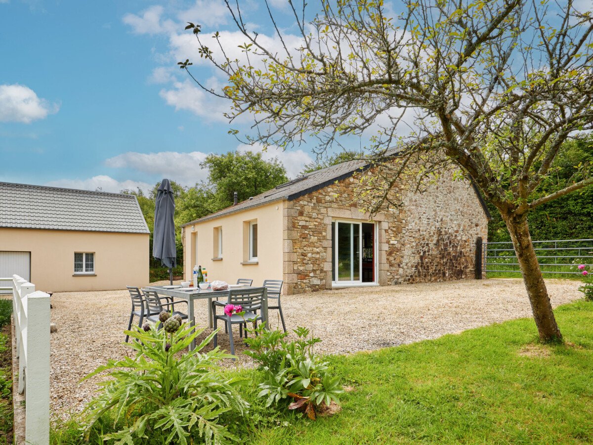 Casa 2 camere, con giardino
