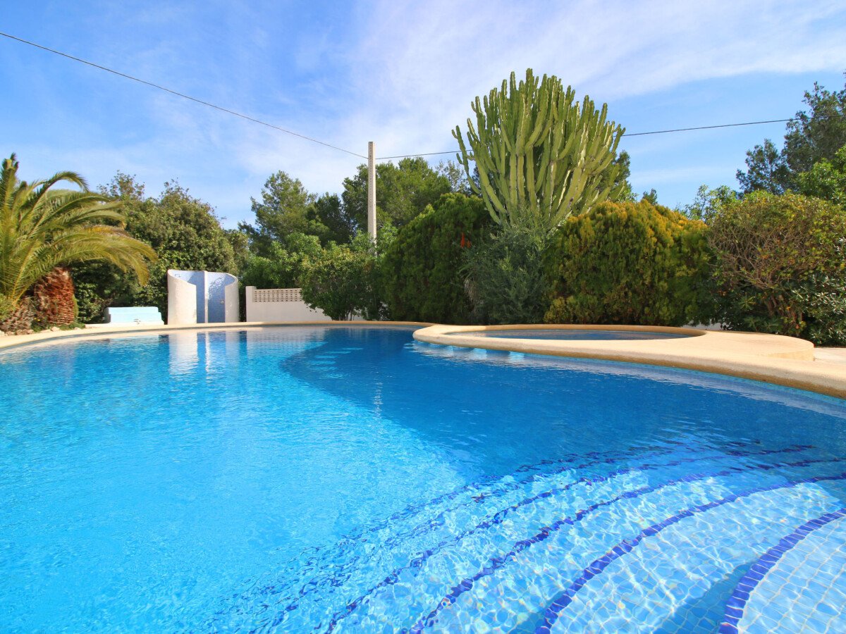 Bungalow confortable, 1 chambre, avec piscine