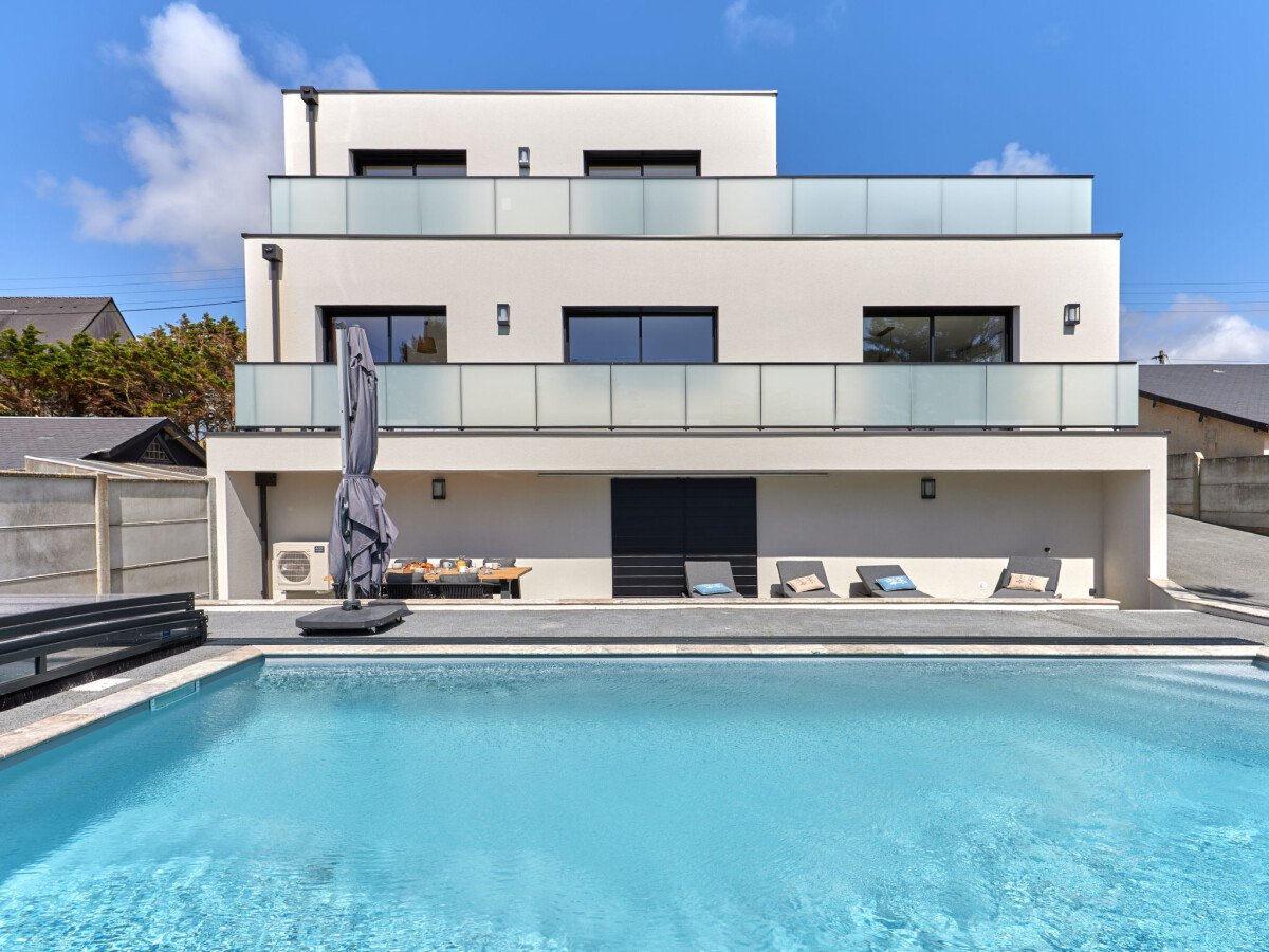 Maison de campagne moderne, 3 chambres, avec piscine