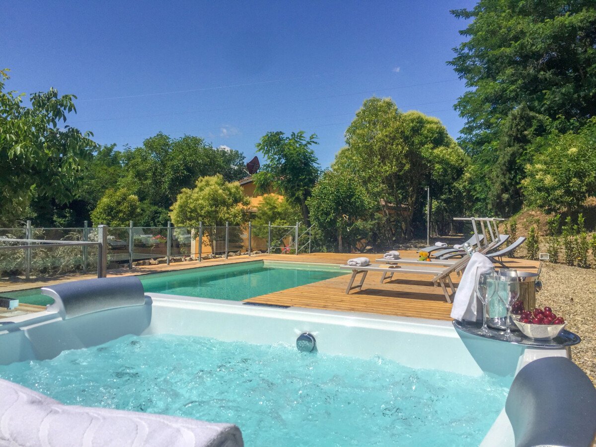 Castello 5 camere, con idromassaggio