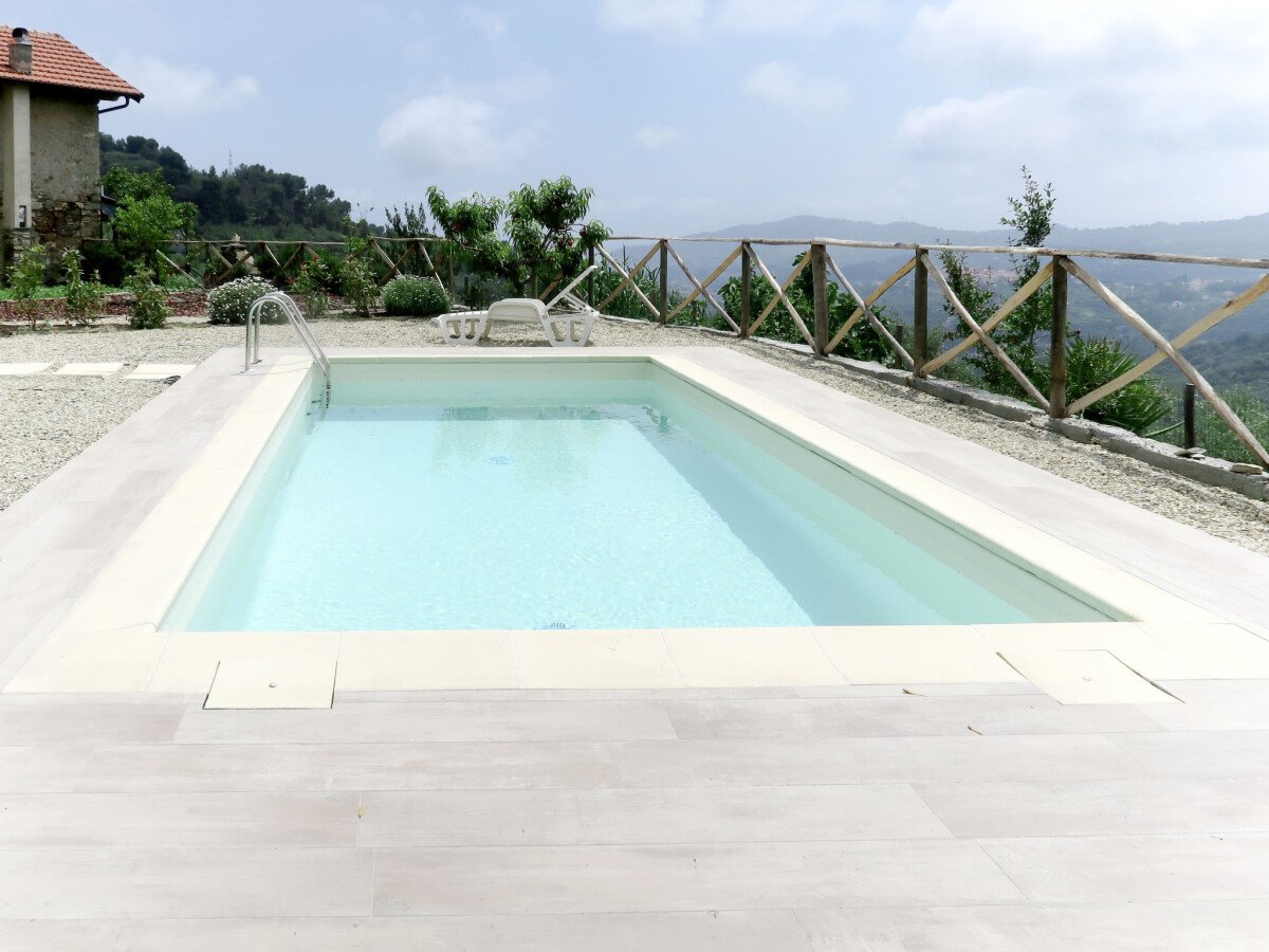 Casa 1 camera, con piscina