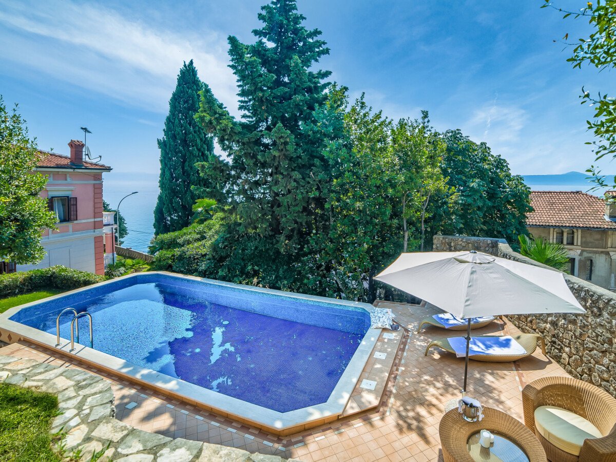 Villa 4 camere, con idromassaggio