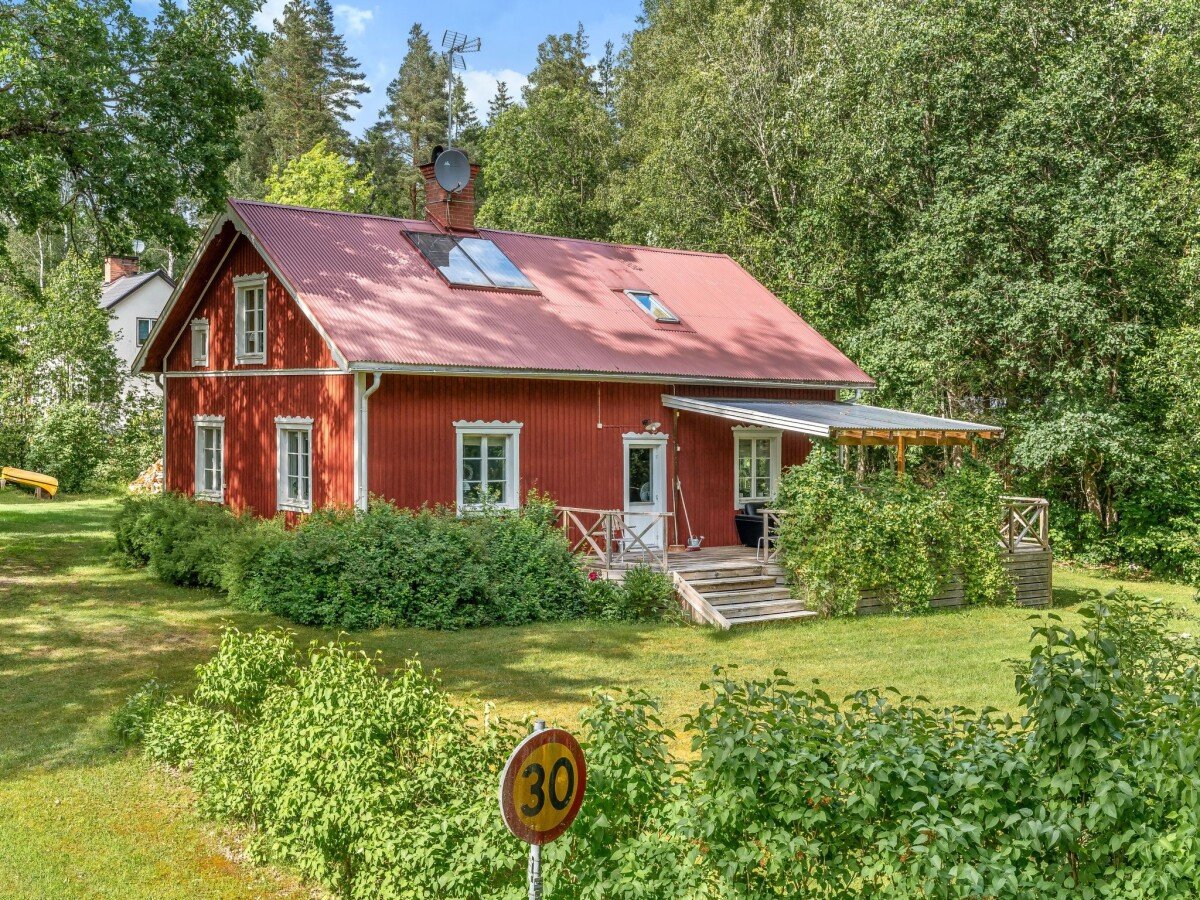 House 3 bedrooms, with garden