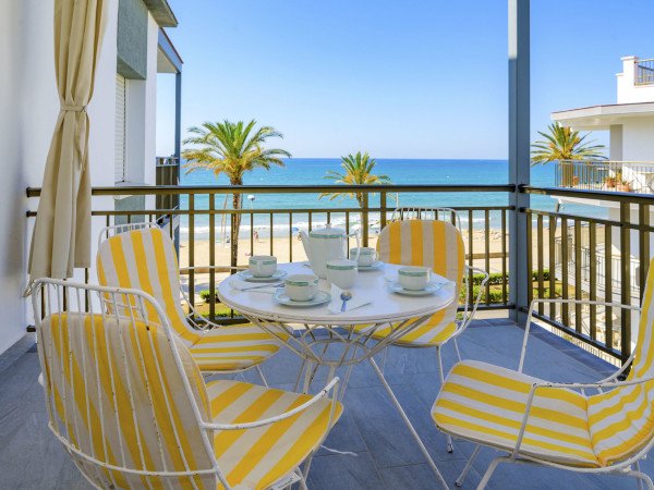 Appartement confortable, 3 chambres, avec vue sur mer