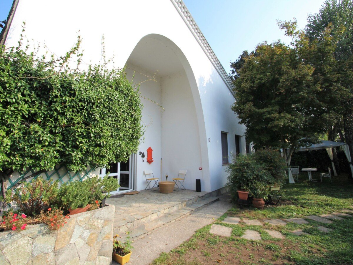 Casa 2 camere, con giardino