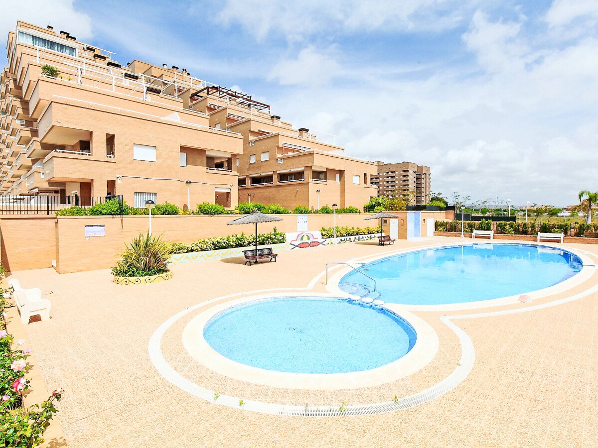 Appartement confortable, 2 chambres, avec piscine