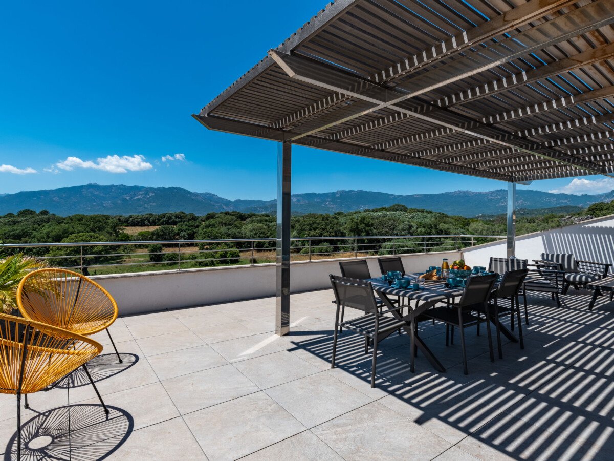 Résidence moderne, 4 chambres, avec piscine