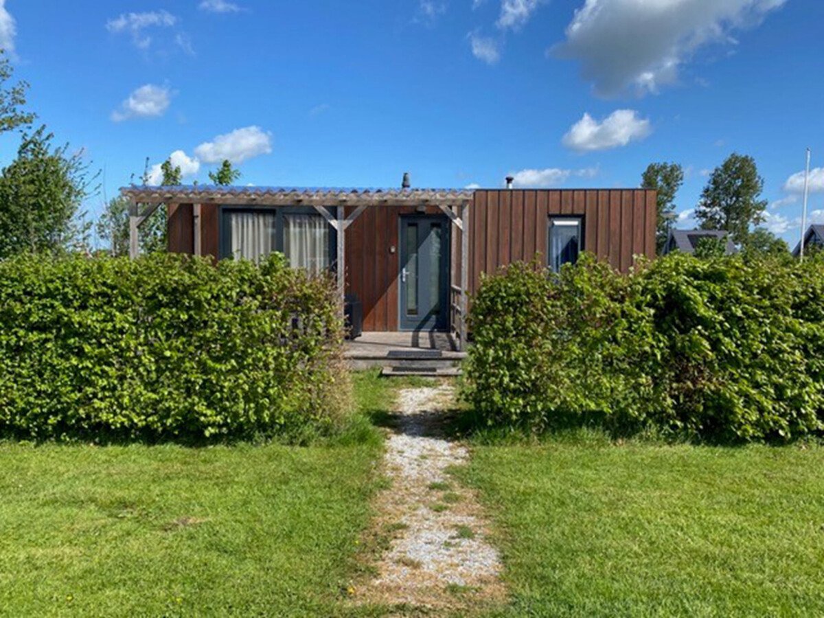 House 2 bedrooms, with garden