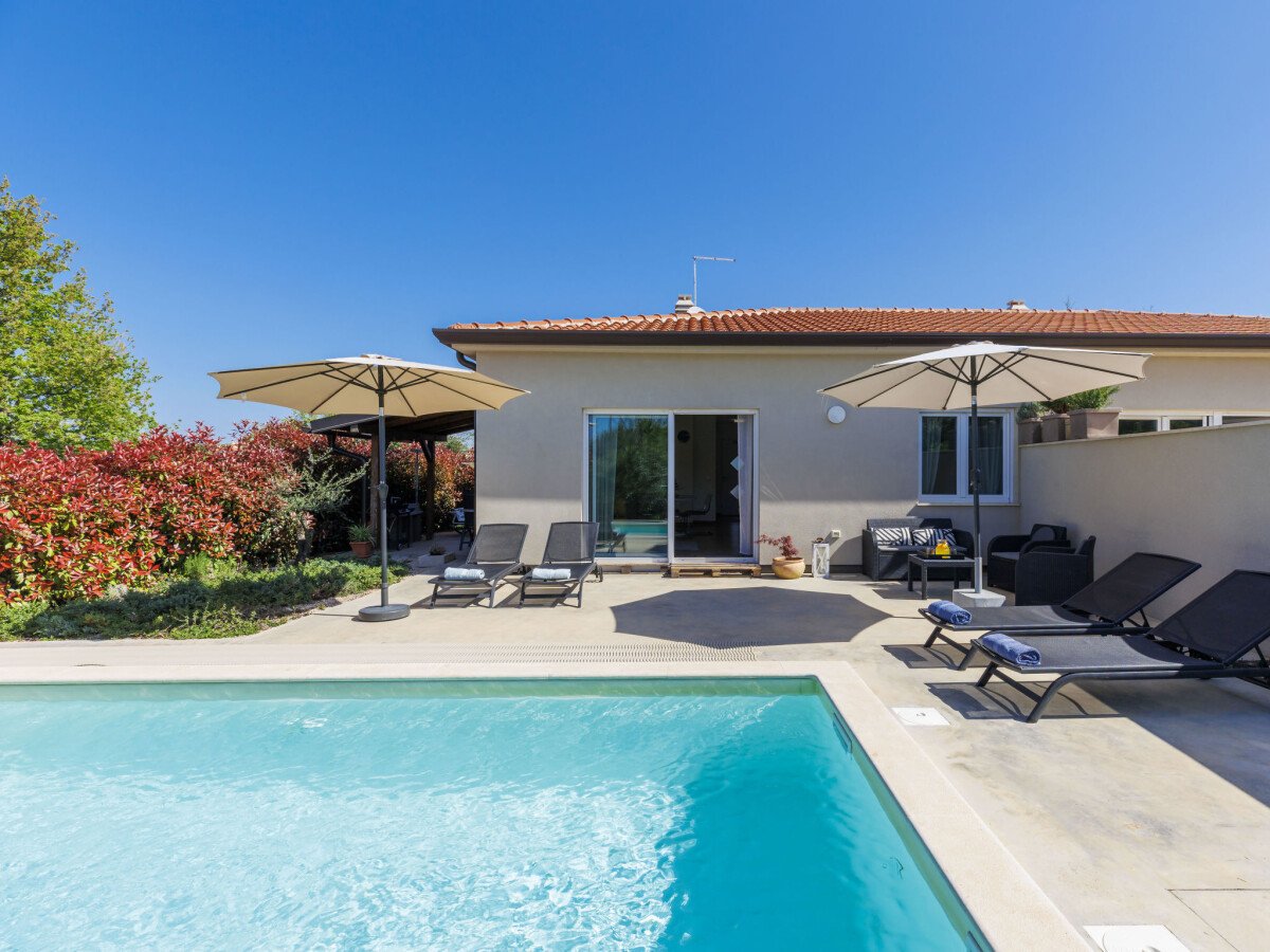 Casa 2 camere, con piscina