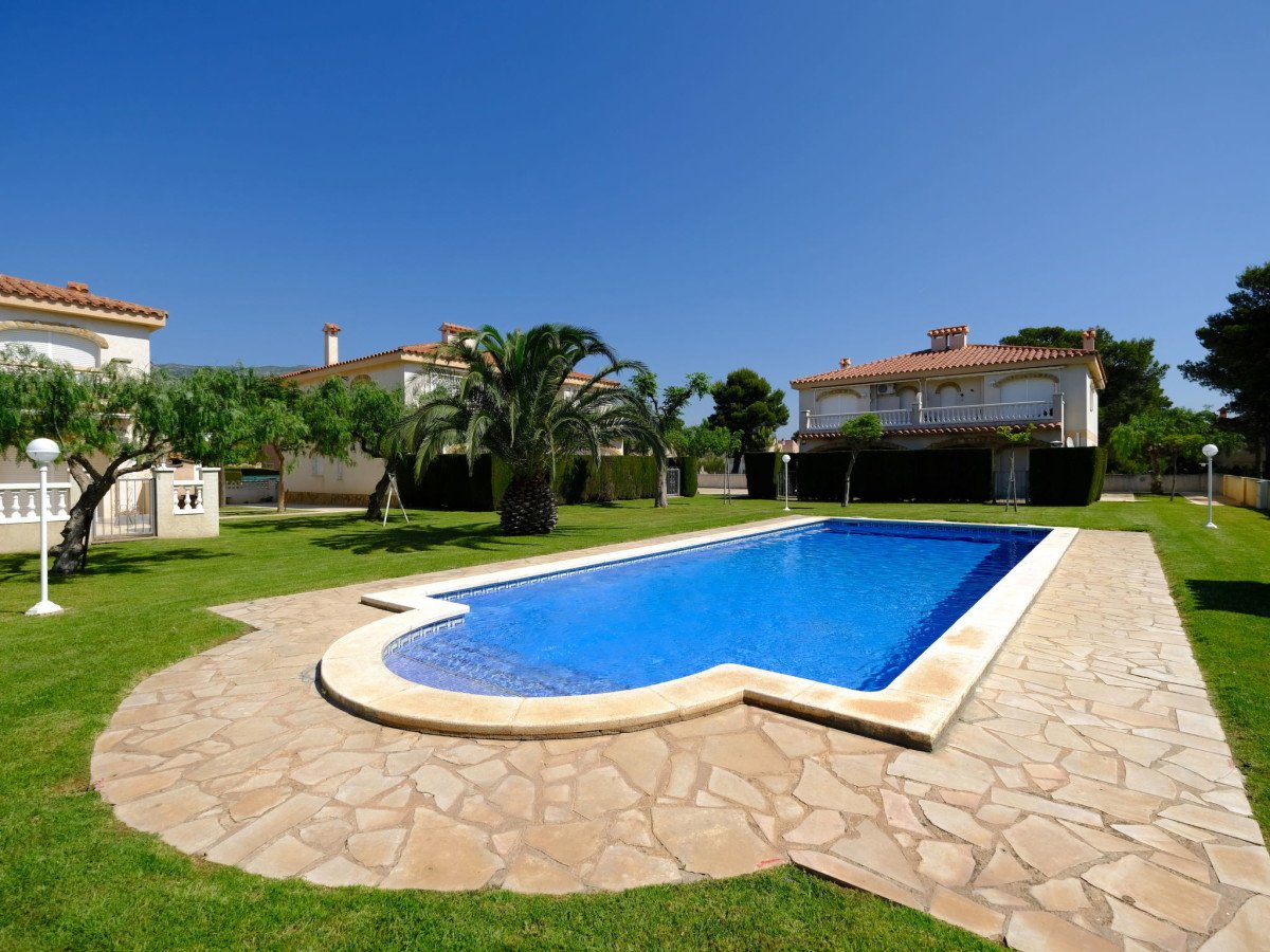 Appartement confortable, 2 chambres, avec piscine