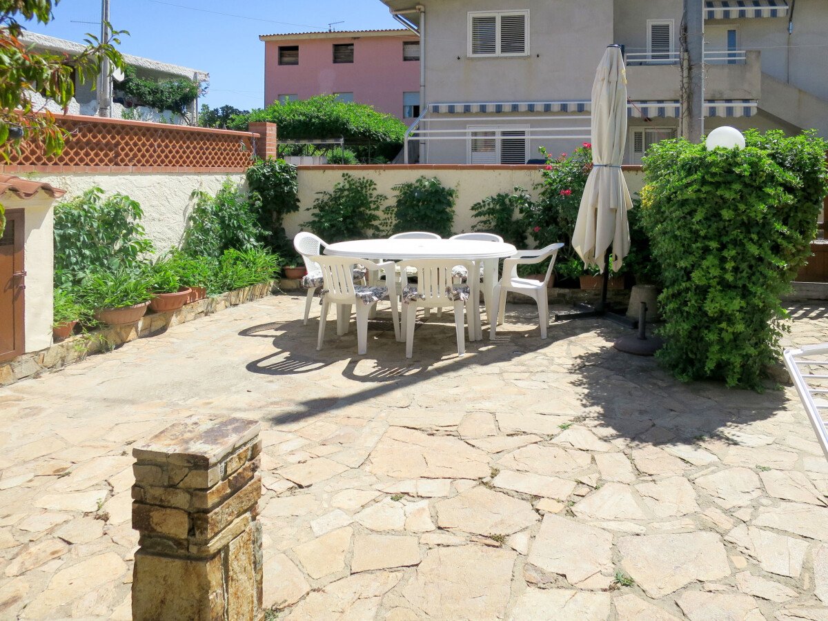 Casa 3 camere, con giardino
