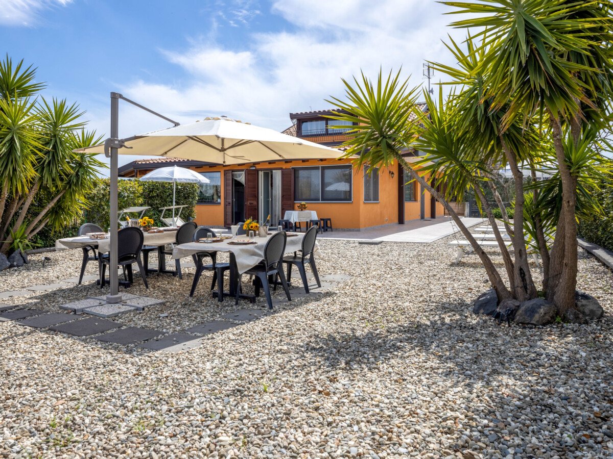 Residence 2 camere, con giardino