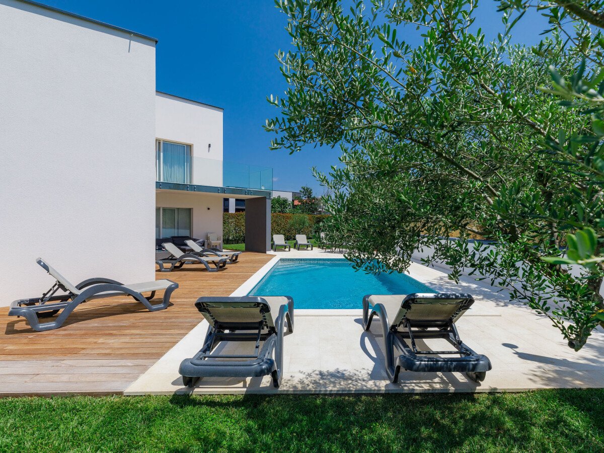 Ferienhaus 4 Schlafzimmer, mit Pool