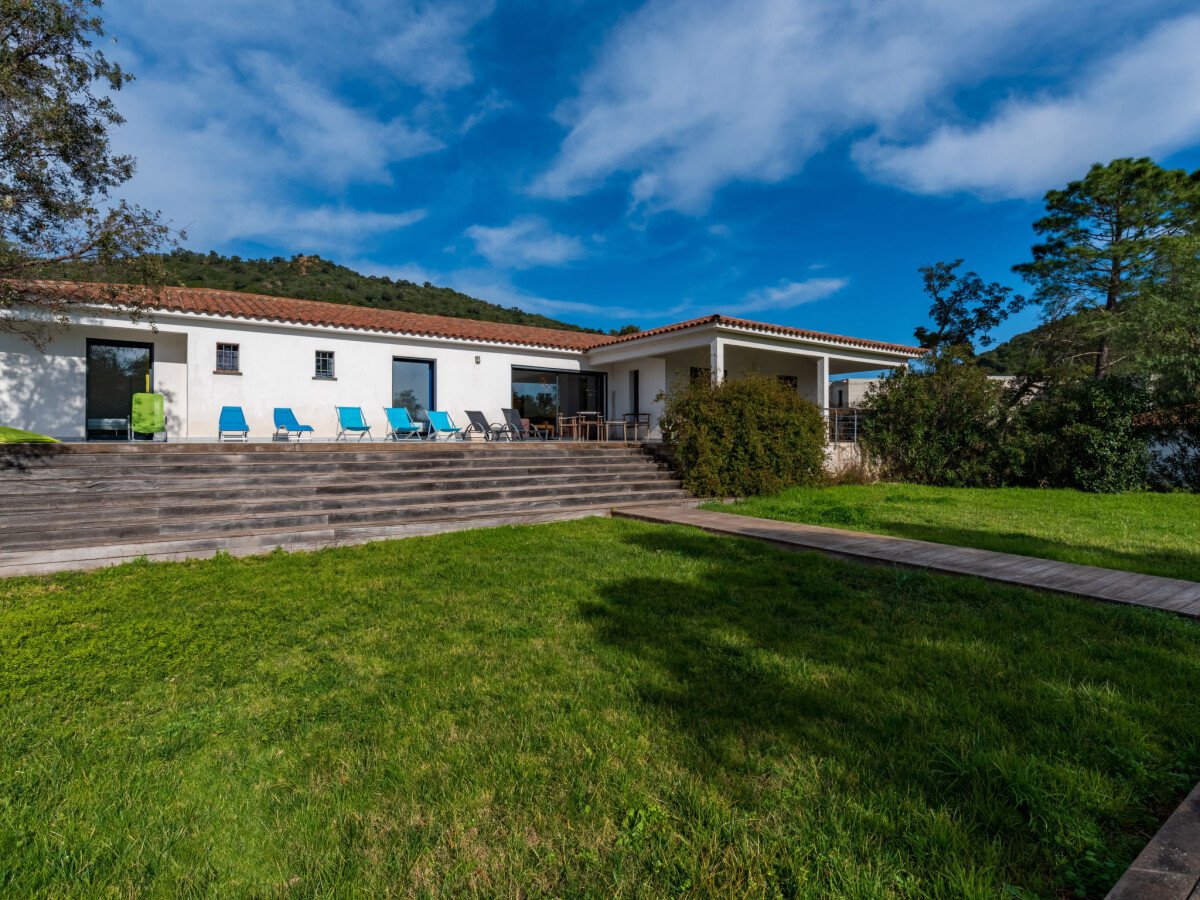 Villa confortable, 4 chambres, avec piscine