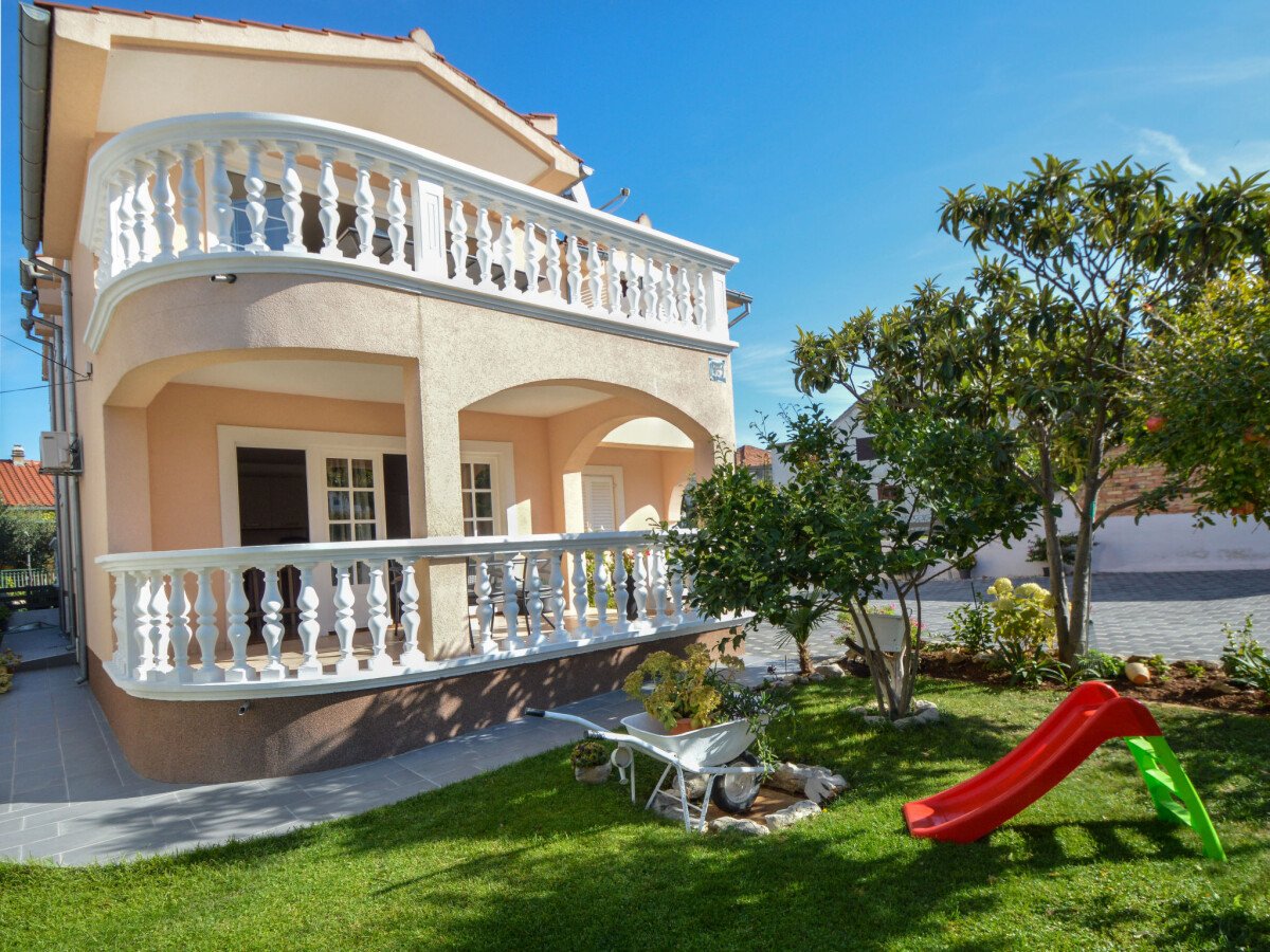 Wohnung 1 Schlafzimmer, mit Garten
