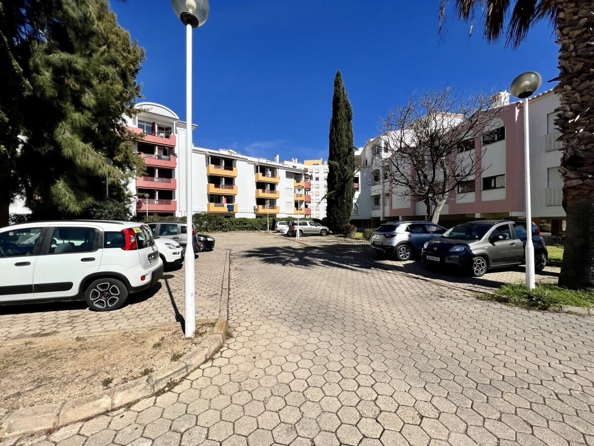 Appartamento 1 camera, con parcheggio