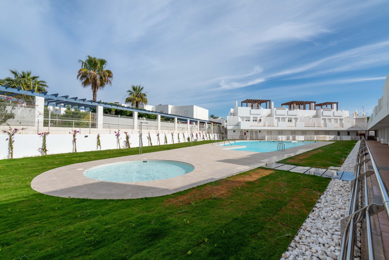 Apartamento 3 habitaciones, con jardín
