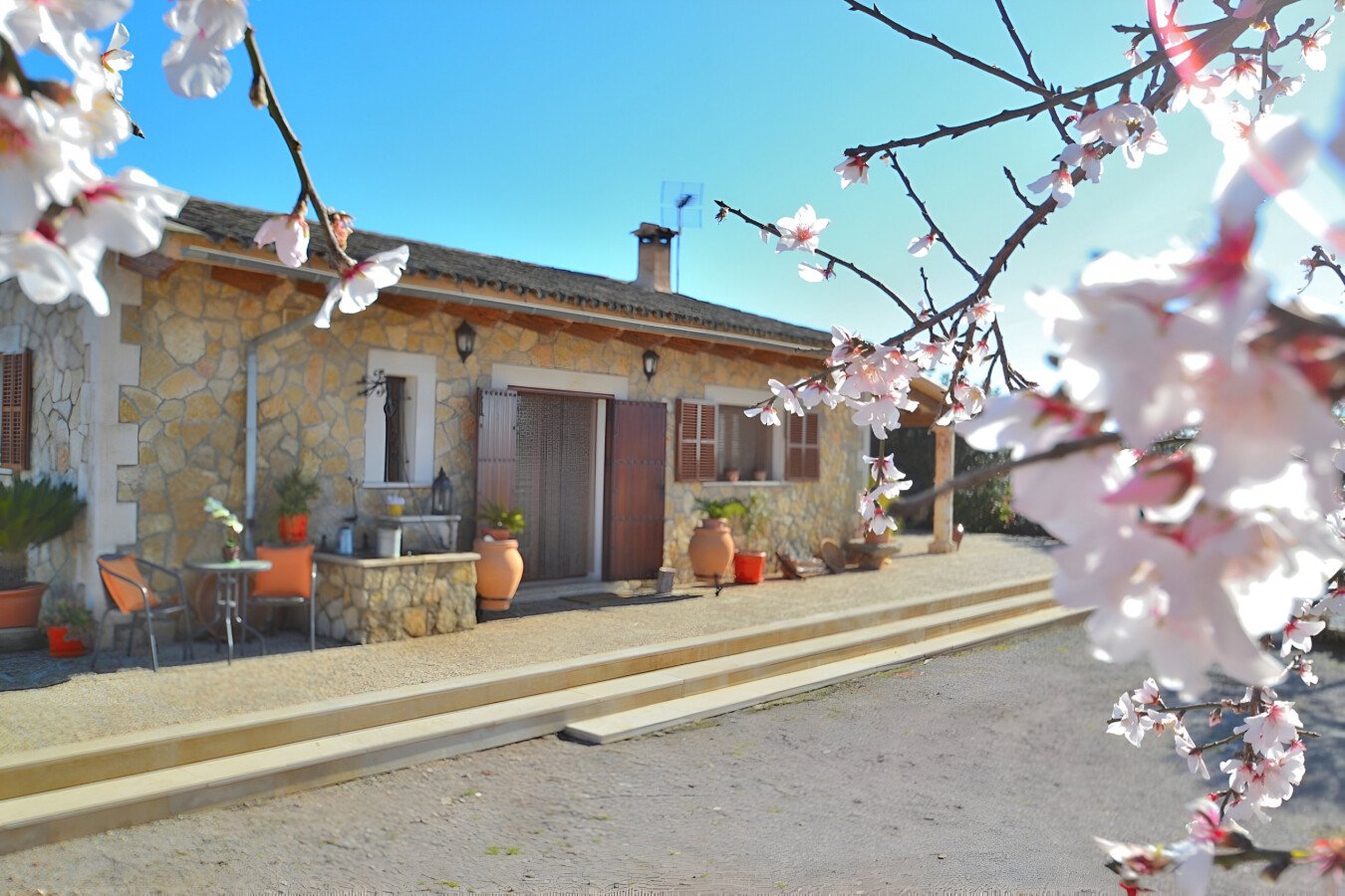 Castillo 3 habitaciones, con jardín