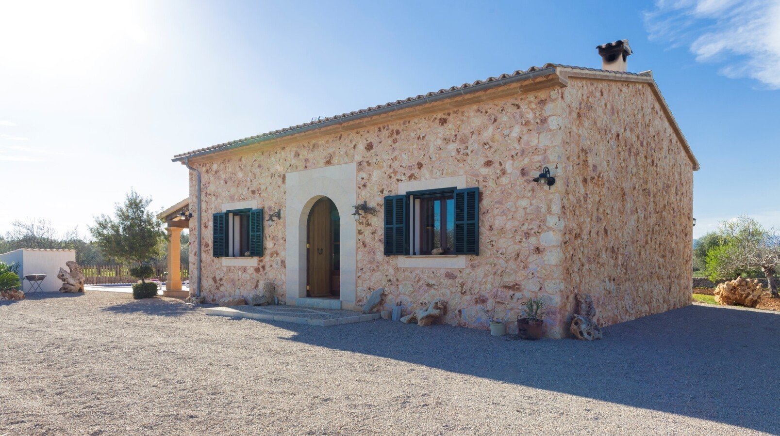 Castillo 2 habitaciones, con jardín