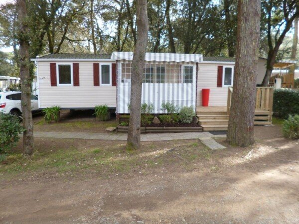 Mobil home 3 chambres, avec piscine