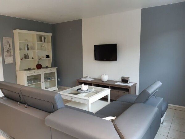 Alloggio 3 camere, con giardino