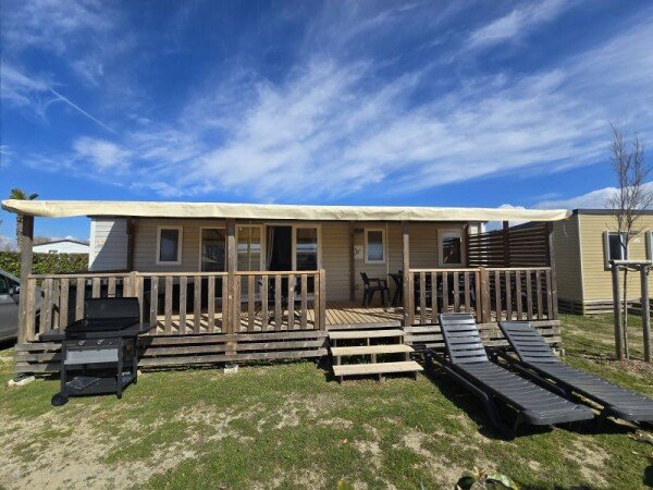 Mobil home 3 chambres, avec piscine