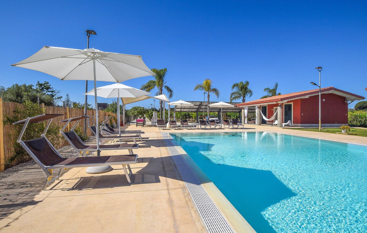 Casa 2 camere, con piscina