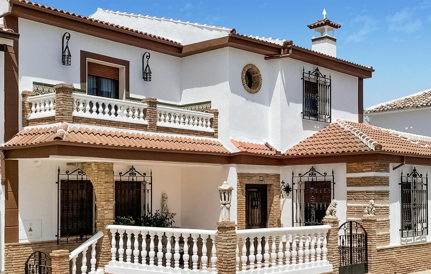 Maison de campagne confortable, 5 chambres, avec piscine