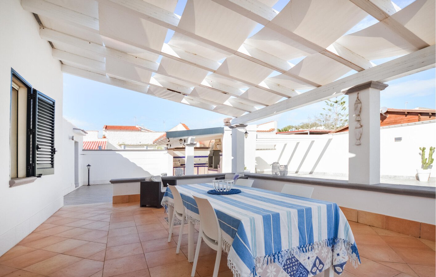 Casa 2 camere, con vista mare