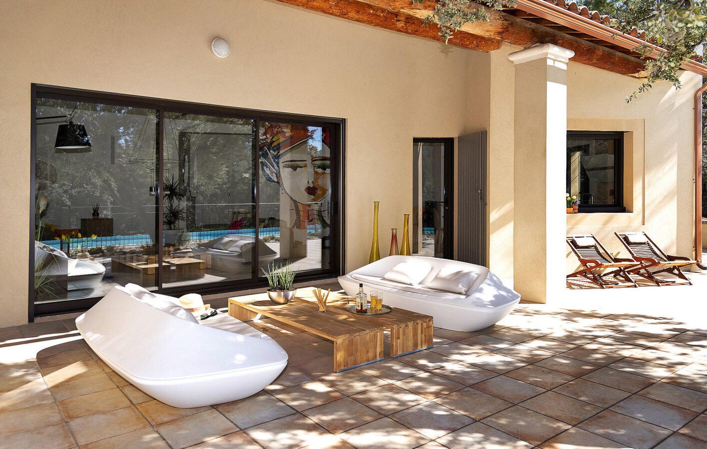 Maison moderne, 4 chambres, avec piscine