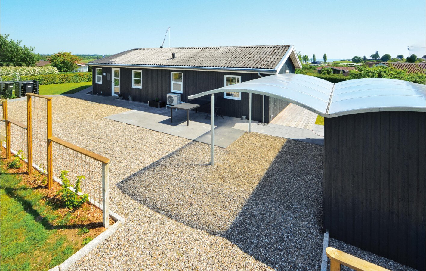 House 4 bedrooms, with sea view