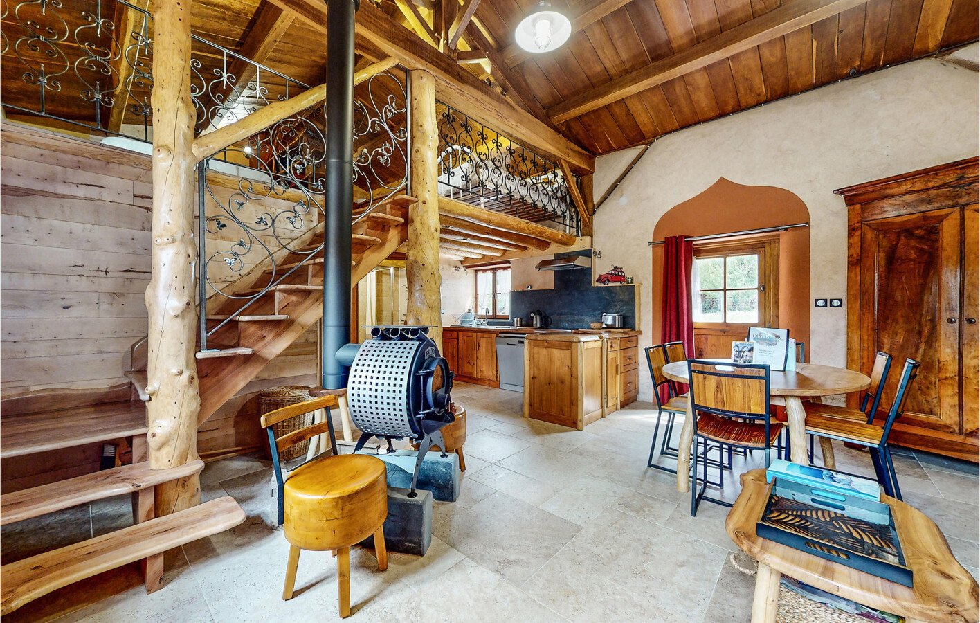 Maison moderne, 1 chambre, avec cheminée