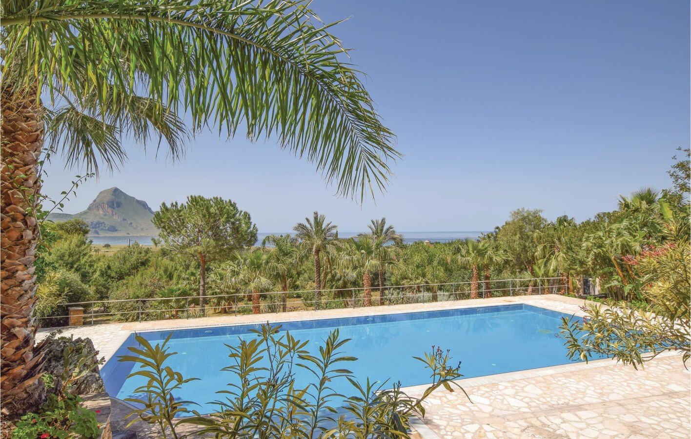 Casa 2 camere, con vista mare