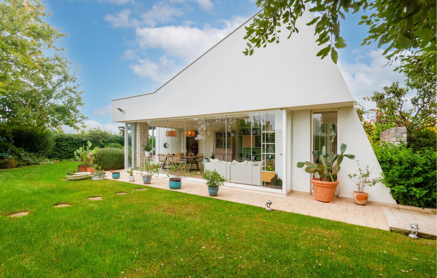 Maison moderne, 4 chambres, avec jardin