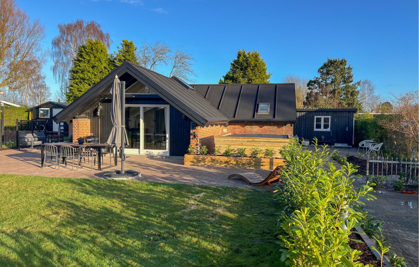 Casa 3 camere, con giardino