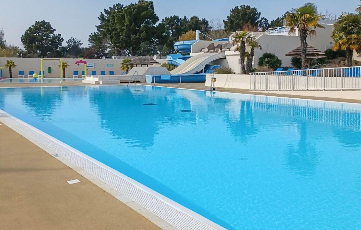 Mobil home confortable, 3 chambres, avec piscine