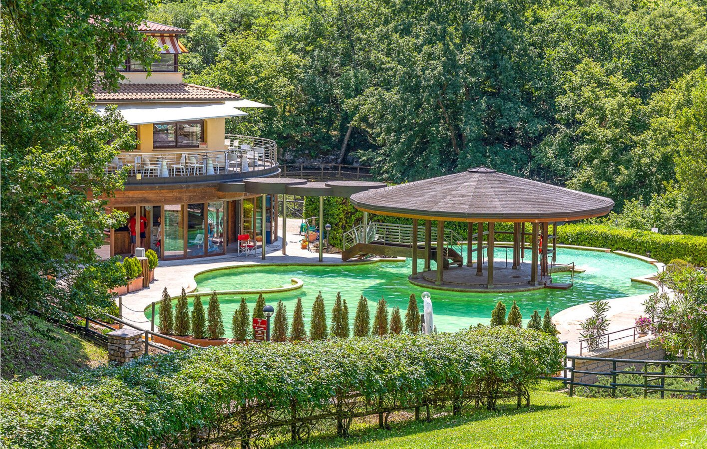 Casa 4 camere, con piscina