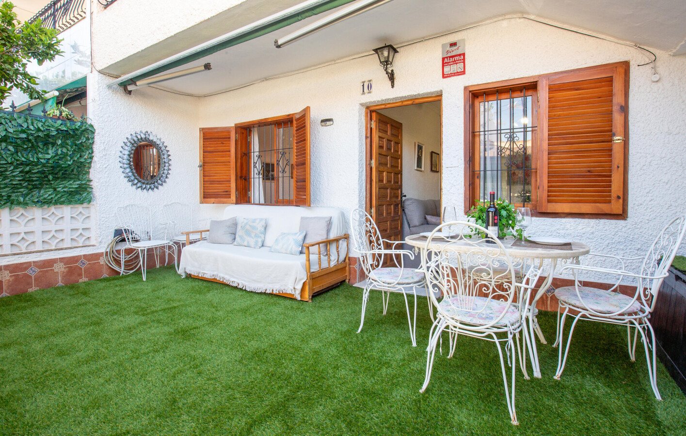 House 2 bedrooms, with sea view