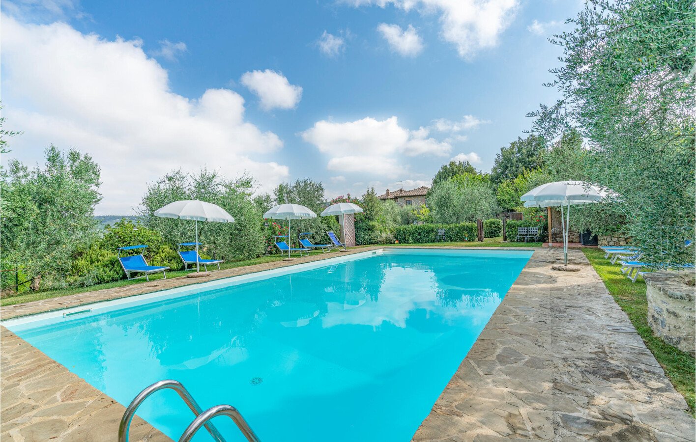 Apartamento 2 quartos, com piscina