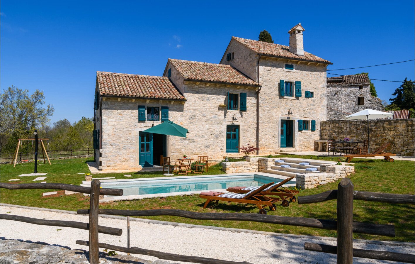 Ferienhaus 4 Schlafzimmer, mit Pool