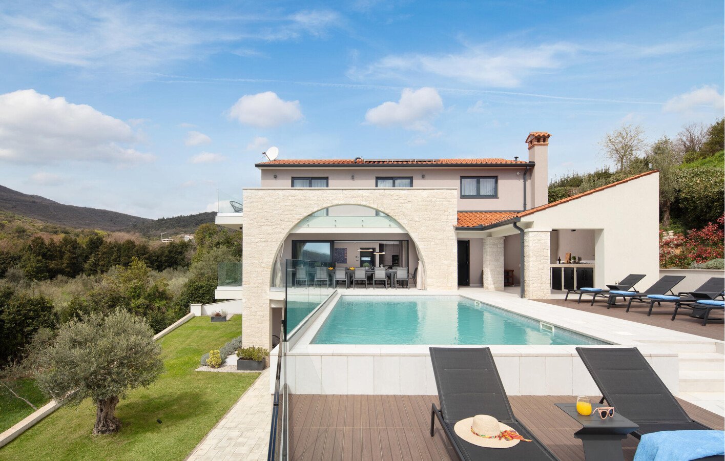 Casa 5 camere, con vista mare