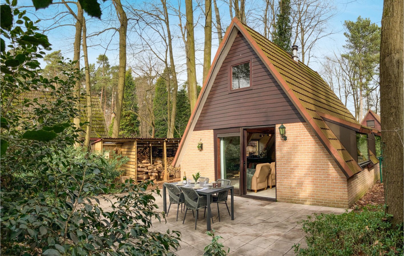 Casa 2 camere, con giardino