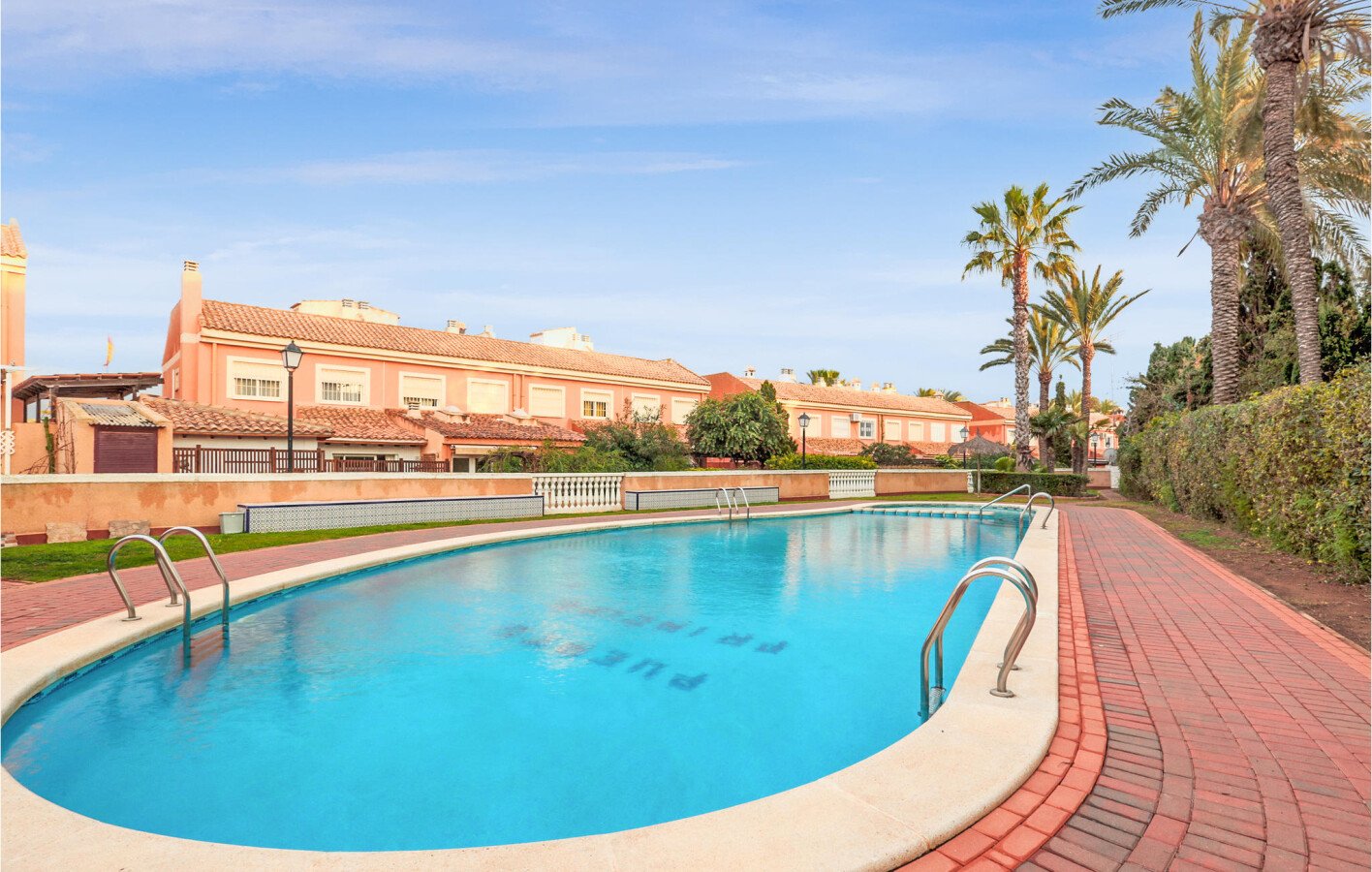 House 4 bedrooms, with sea view