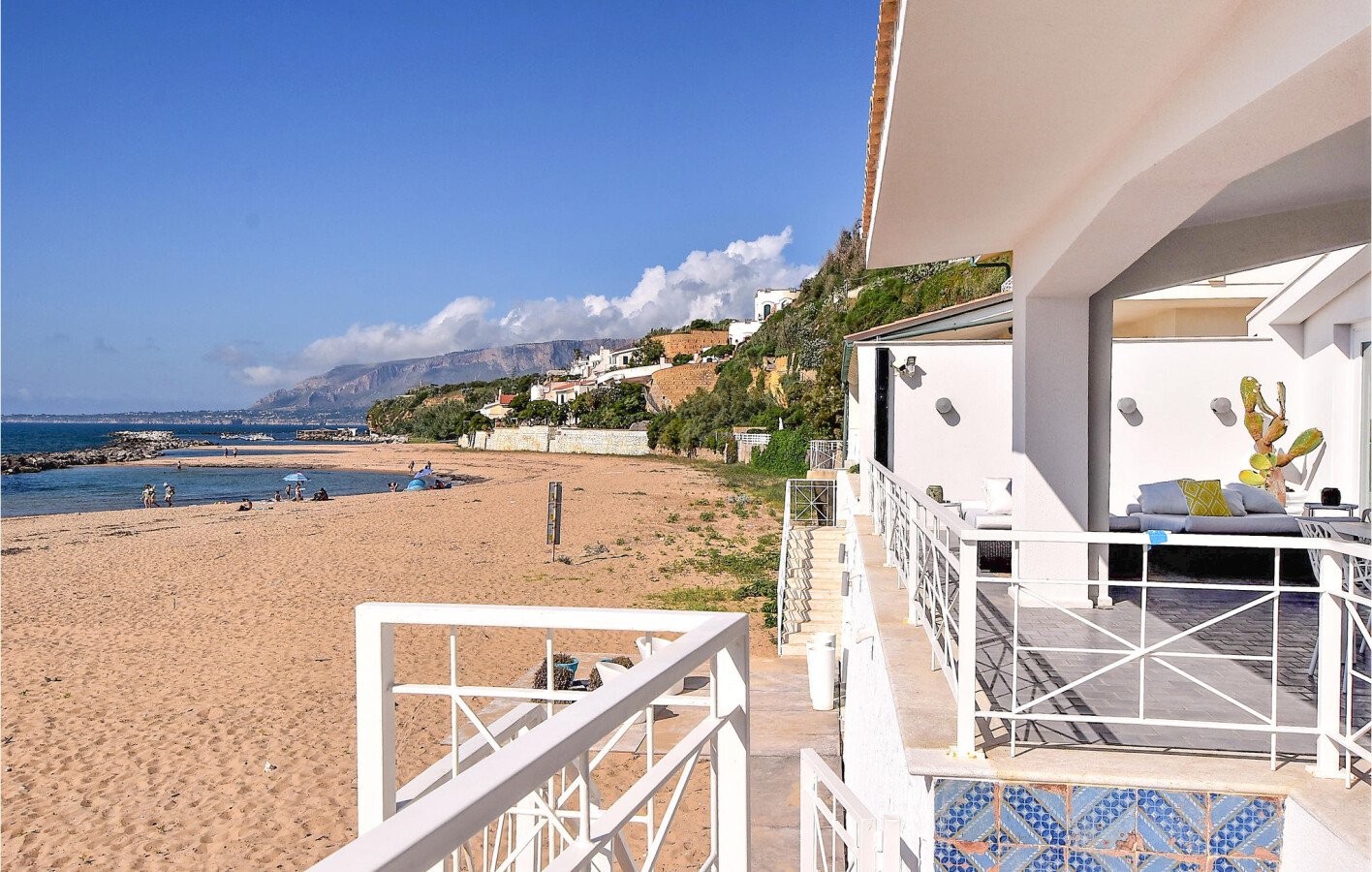 Casa 3 camere, con vista mare