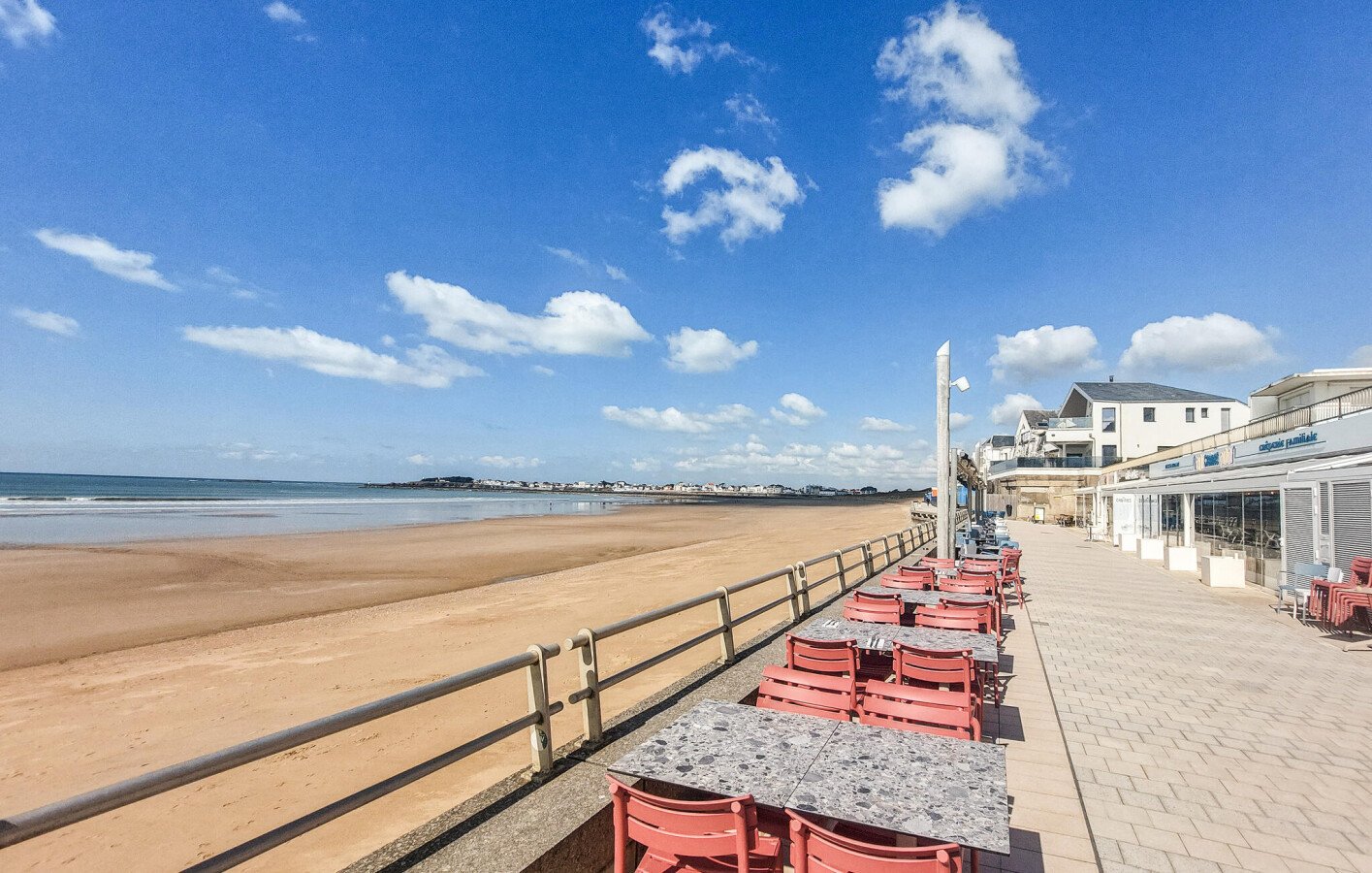 Appartement moderne, 1 chambre, avec vue sur mer