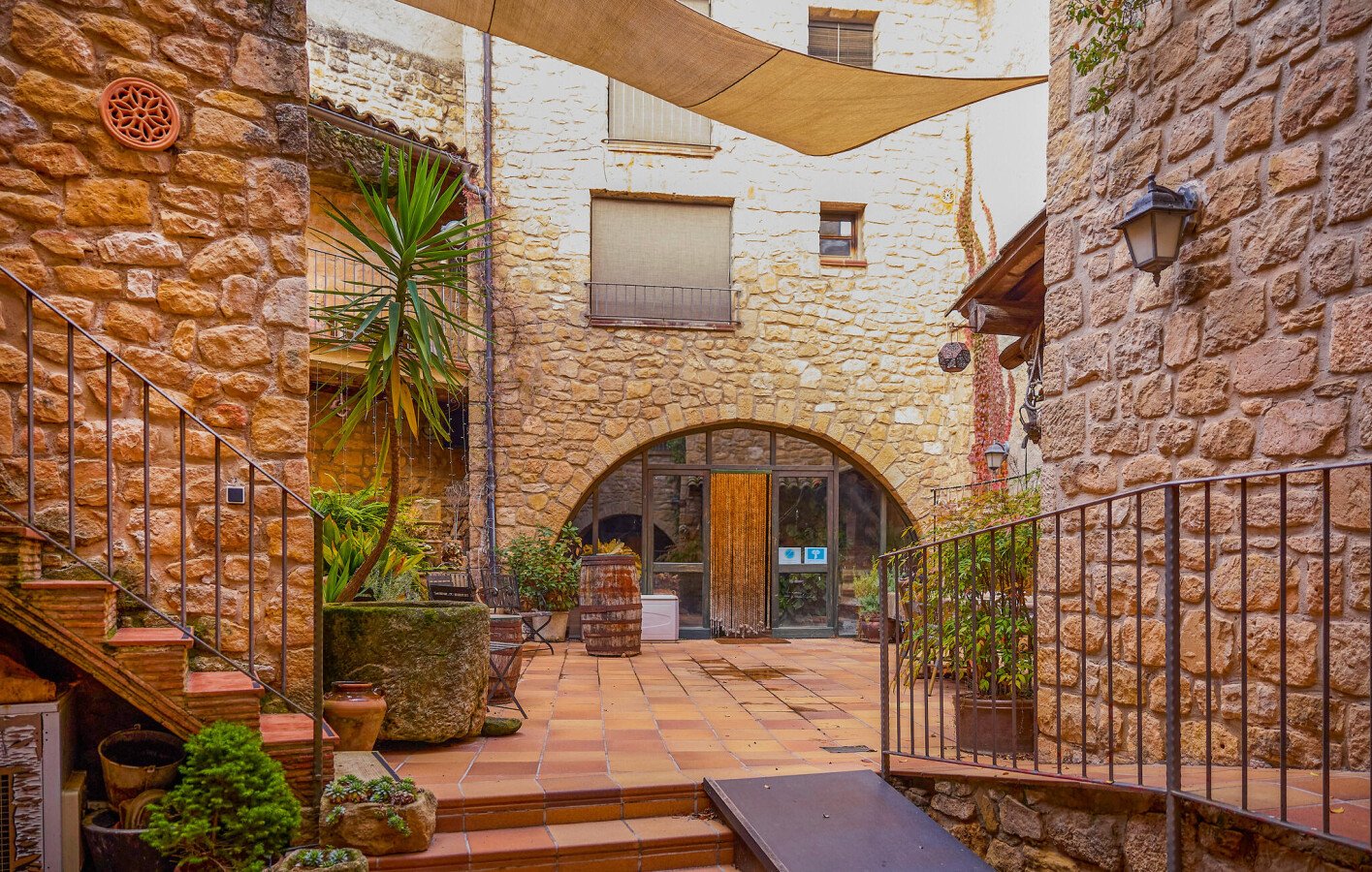 Maison en pierre authentique, 6 chambres, avec climatisation