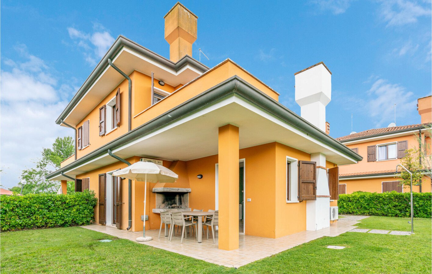 Casa 2 camere, con vista mare